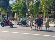 Satpoll PP Bojonegoro Gelar Patroli di Traffic Light, Lakukan Pembinaan 8 Pengamen